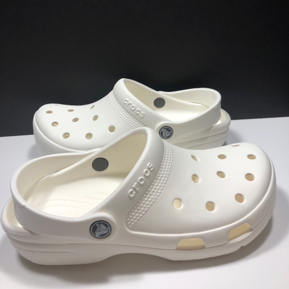NEW🔥CROCS Classic Clog - Picture 5 of 13